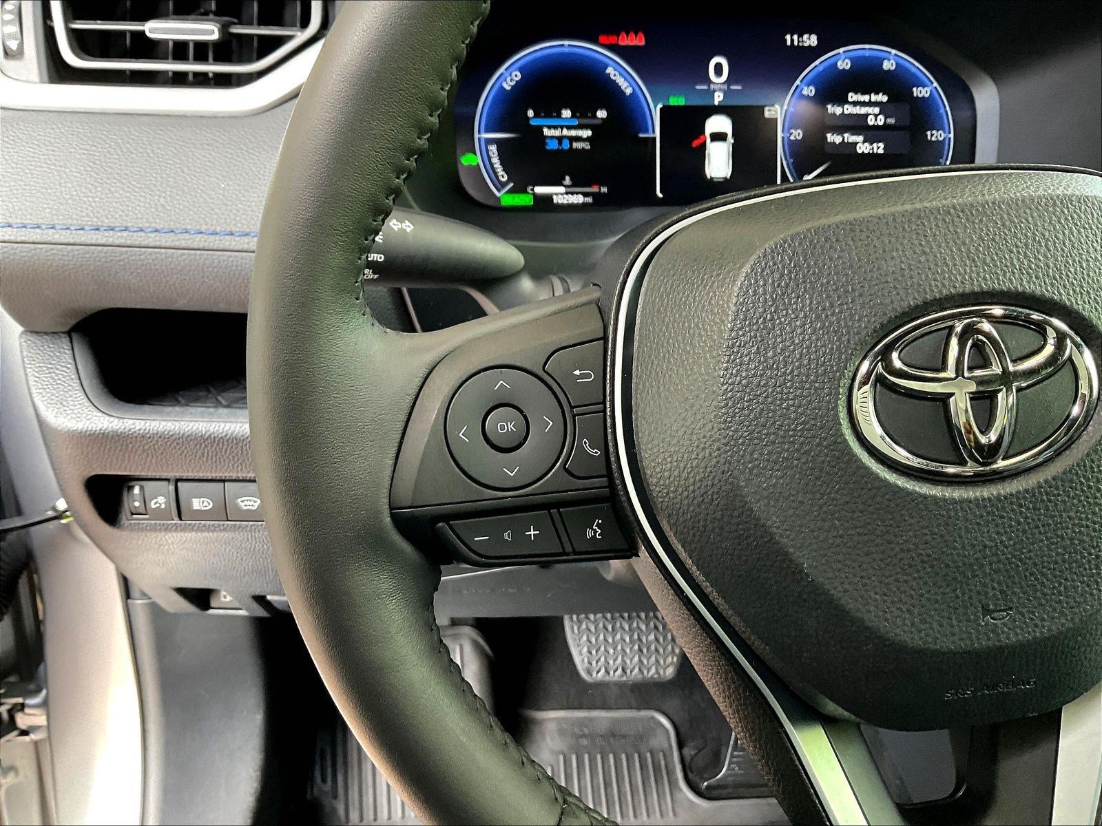Used 2023 Toyota RAV4 XSE AWD/4WD image 11