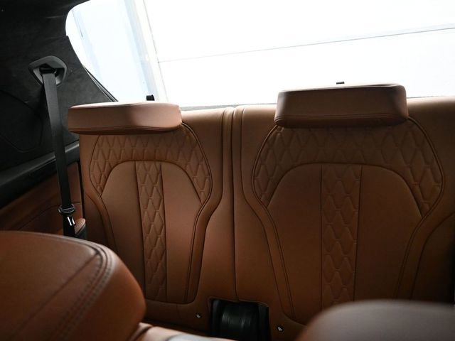 Used 2023 BMW X7 M60i w/ Executive Package image 19
