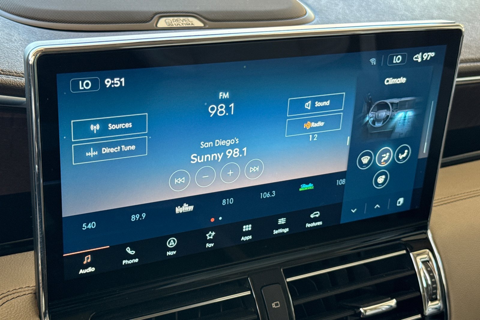 Used 2022 Lincoln Navigator Reserve AWD/4WD image 18
