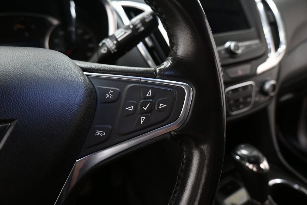 Used 2019 Chevrolet Equinox LT w/ Driver Convenience Package image 24