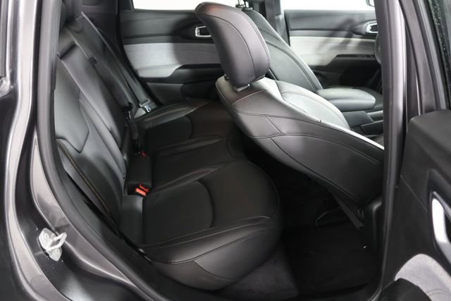 Used 2023 Jeep Compass Latitude image 22