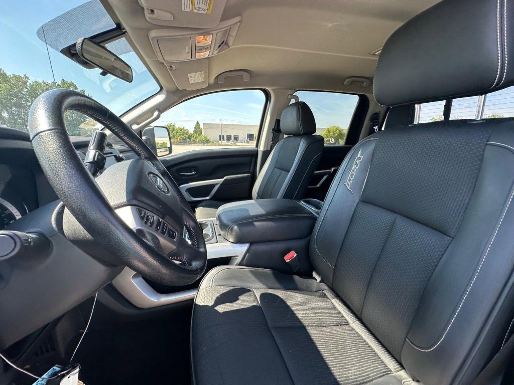 Used 2019 Nissan Titan PRO-4X w/ Pro-4x Utility Package AWD/4WD image 17