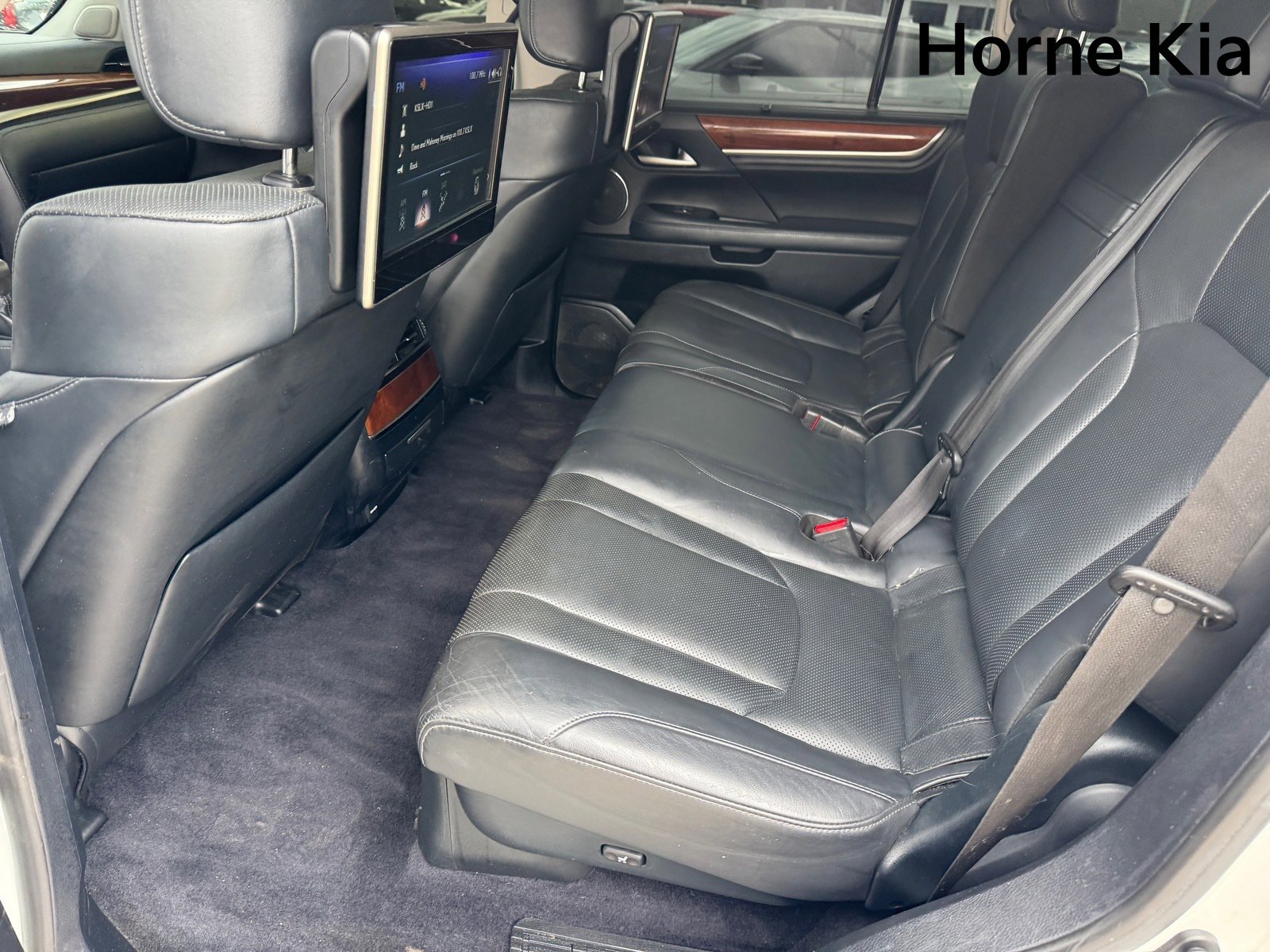 Used 2018 Lexus LX 570 4WD w/ Luxury Package image 12