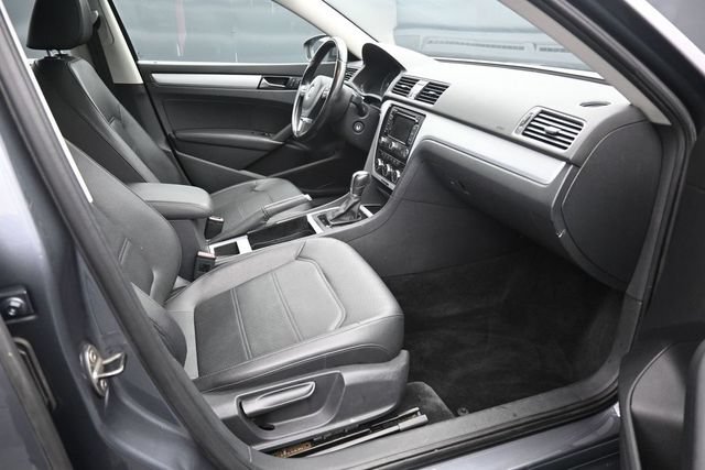 Used 2012 Volkswagen Passat 2.5 SE FWD image 22
