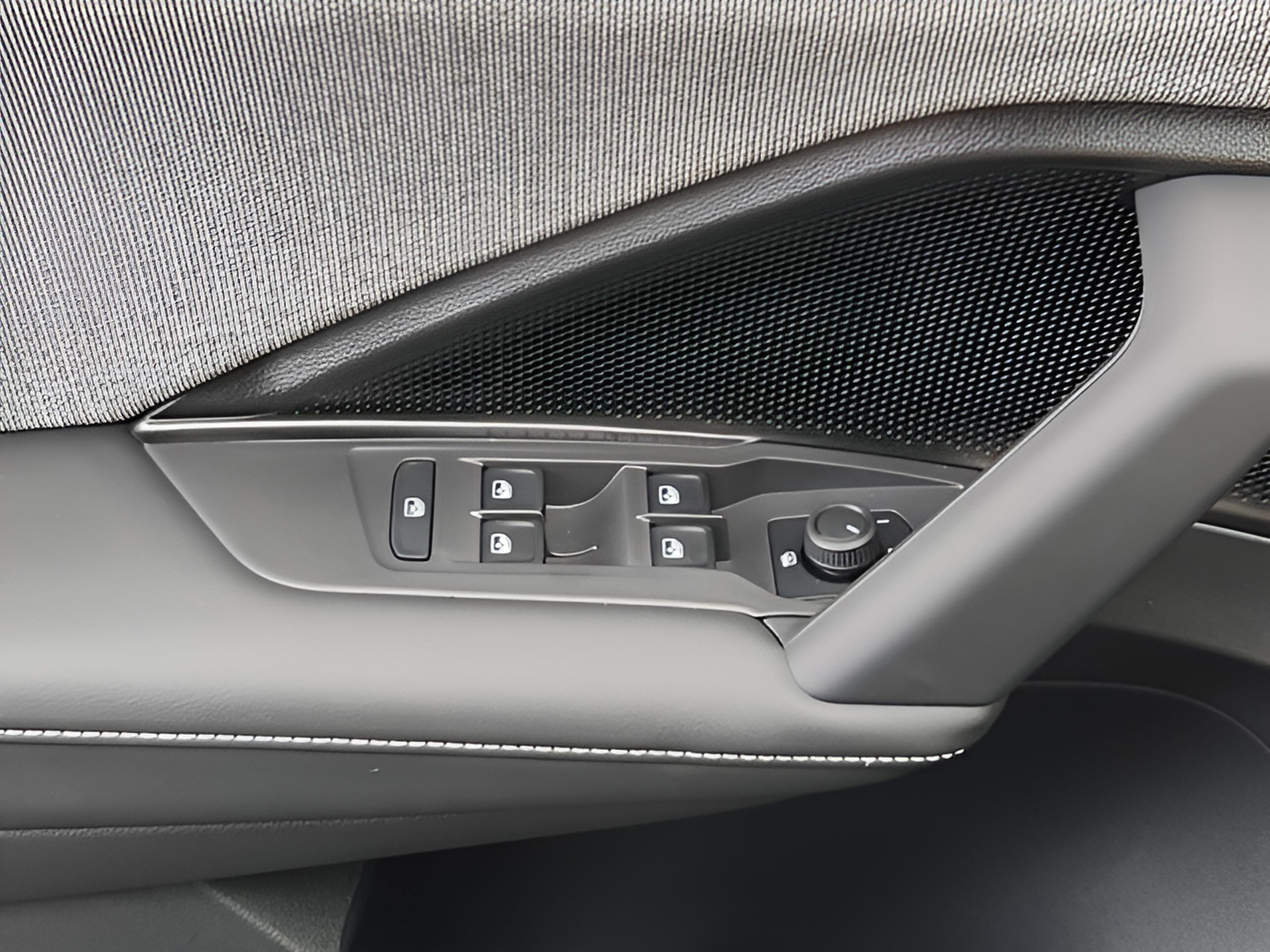 New 2025 Volkswagen Tiguan S image 21