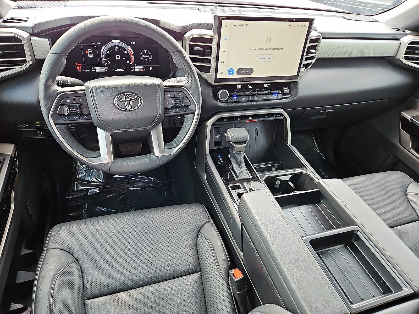 Used 2025 Toyota Tundra Limited AWD/4WD image 11