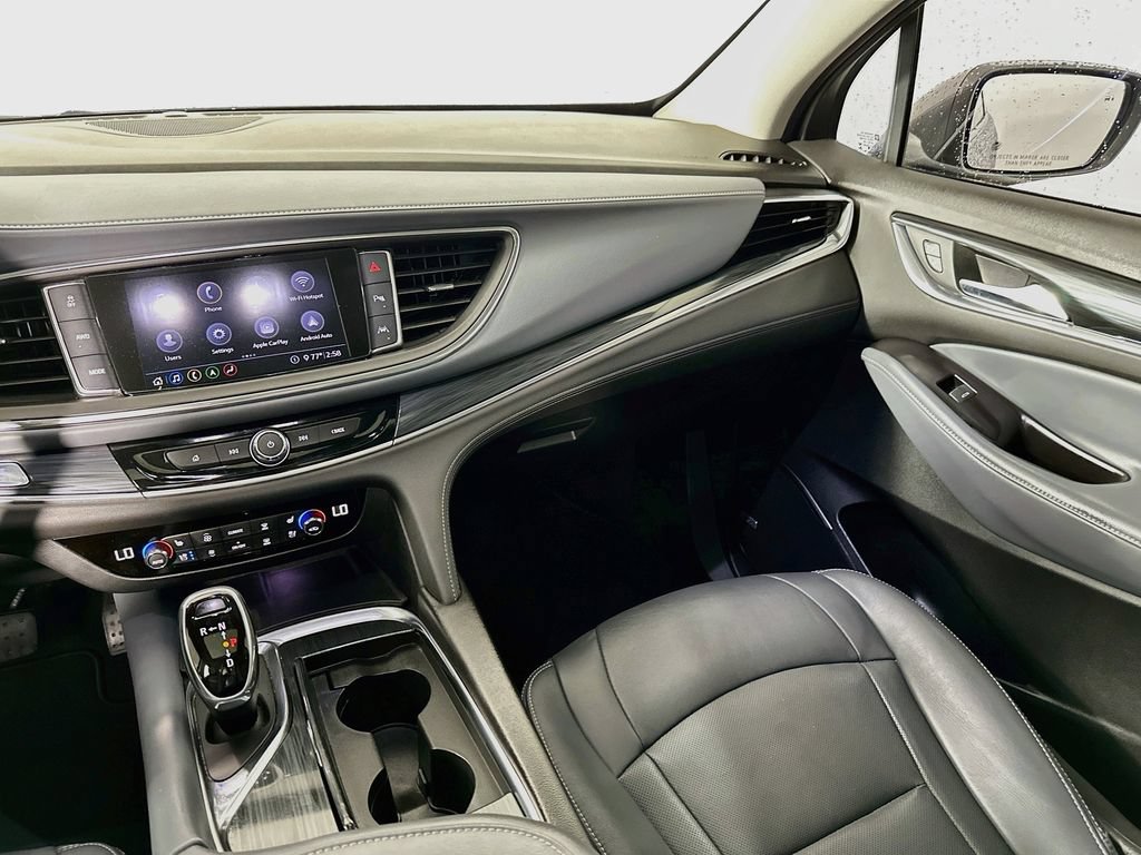 Used 2020 Buick Enclave Premium w/ Sun and Sites Package AWD/4WD image 20