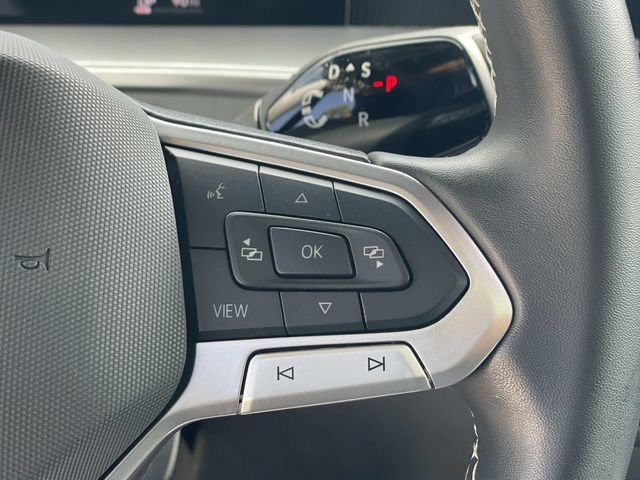 Certified 2026 Volkswagen Tiguan SE w/ Panoramic Sunroof Package FWD image 9