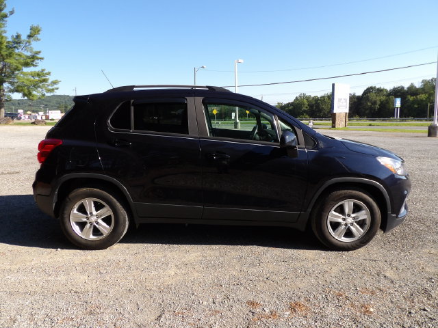 Used 2021 Chevrolet Trax LT w/ Driver Confidence Package FWD image 6