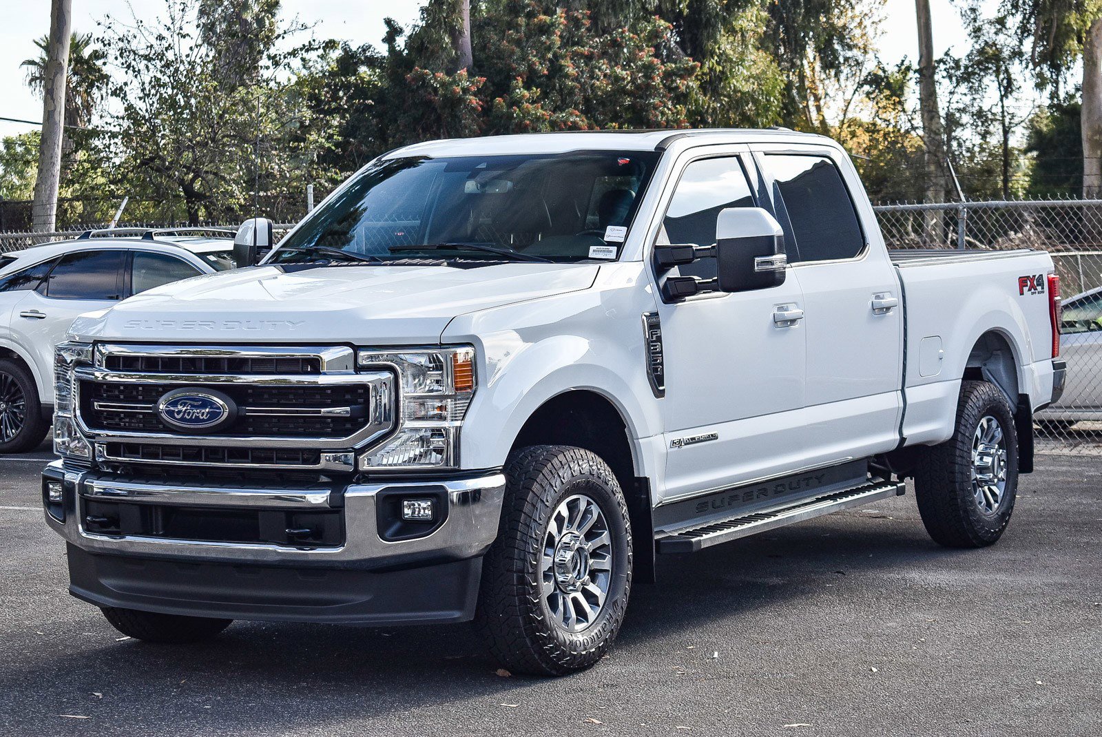 Used 2022 Ford F350 Lariat w/ FX4 Off-Road Package image 3
