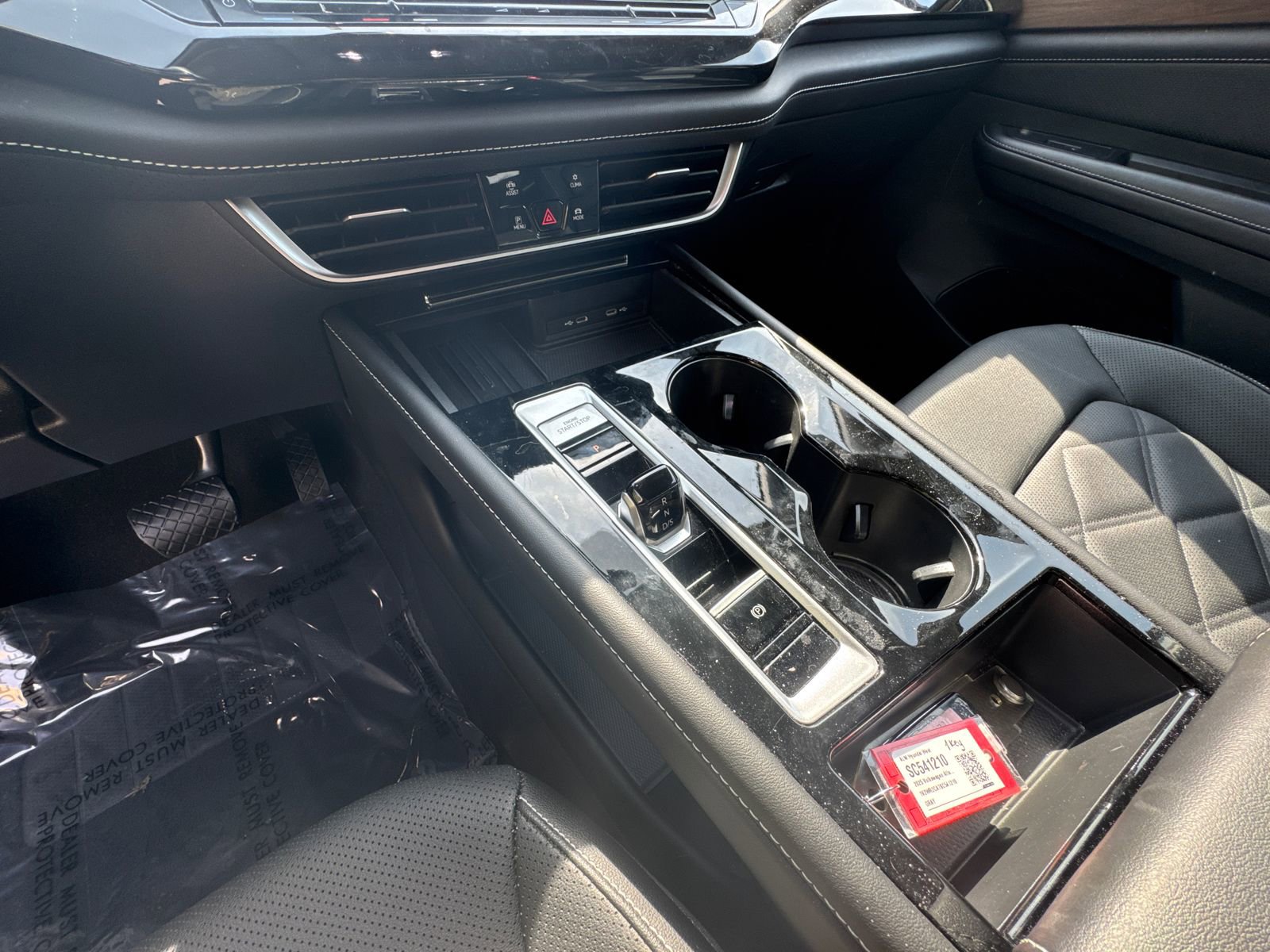 Used 2025 Volkswagen Atlas SE FWD image 31