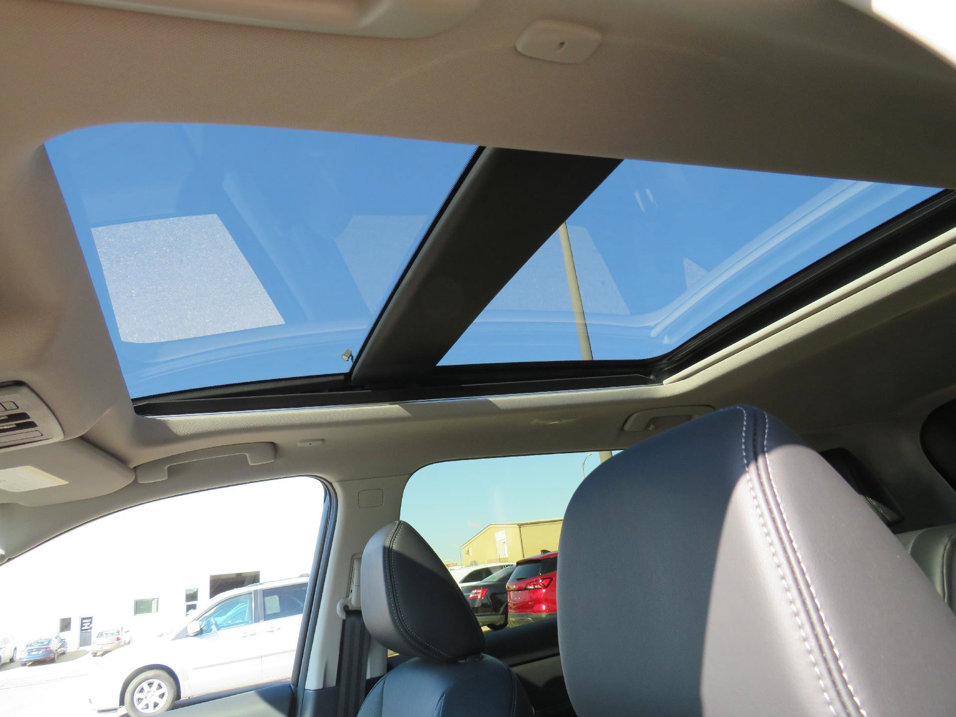 Used 2024 Nissan Rogue Platinum image 7