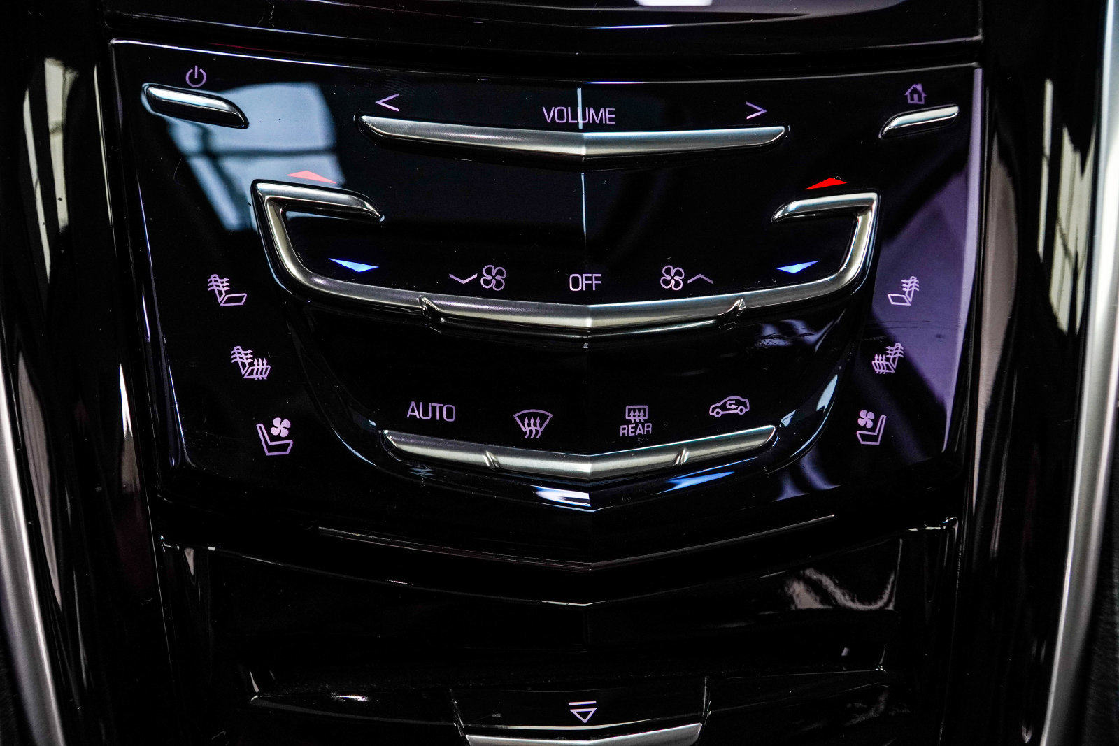 Used 2020 Cadillac Escalade Luxury RWD image 23