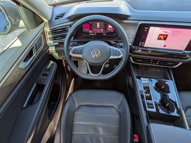 Used 2025 Volkswagen Atlas SEL AWD/4WD image 17