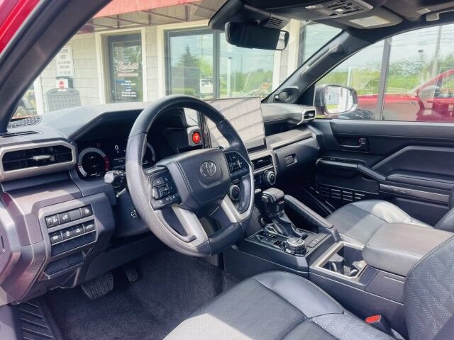 Used 2025 Toyota 4Runner TRD Off-Road Premium AWD/4WD image 8