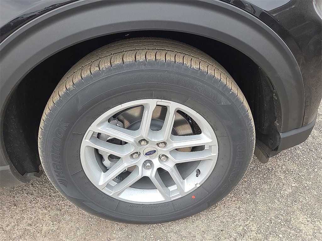 New 2026 Ford Explorer Active image 7