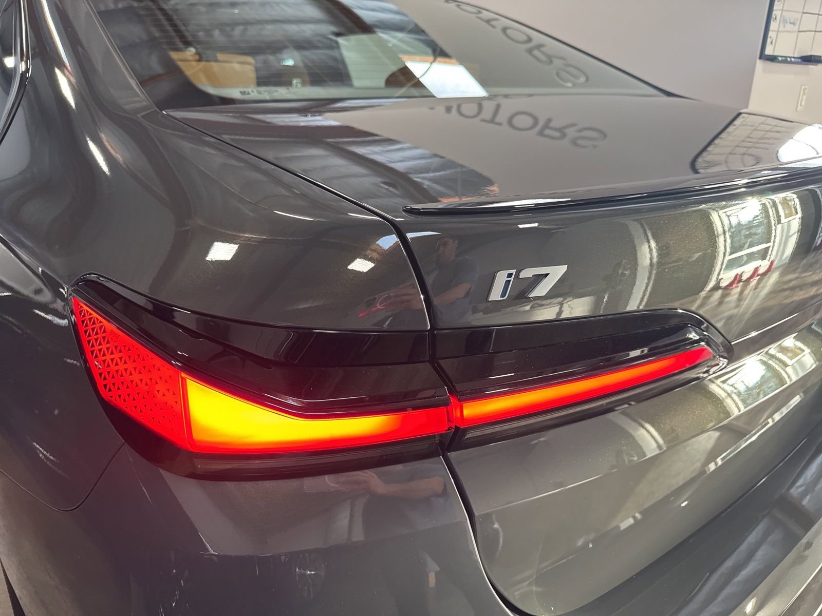 Used 2025 BMW i7 xDrive60 image 19
