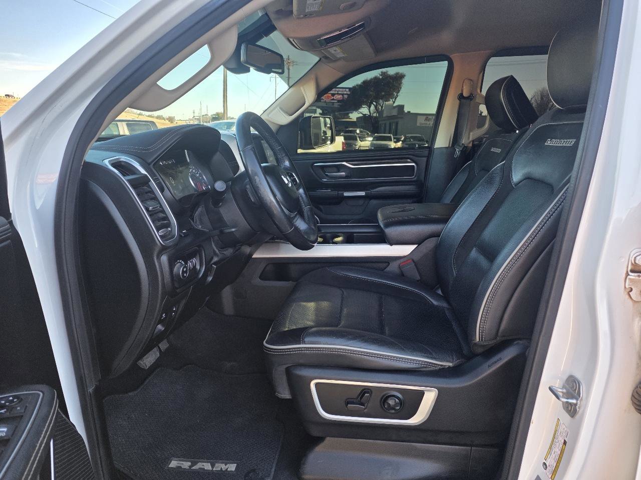 Used 2019 RAM 1500 Laramie image 11