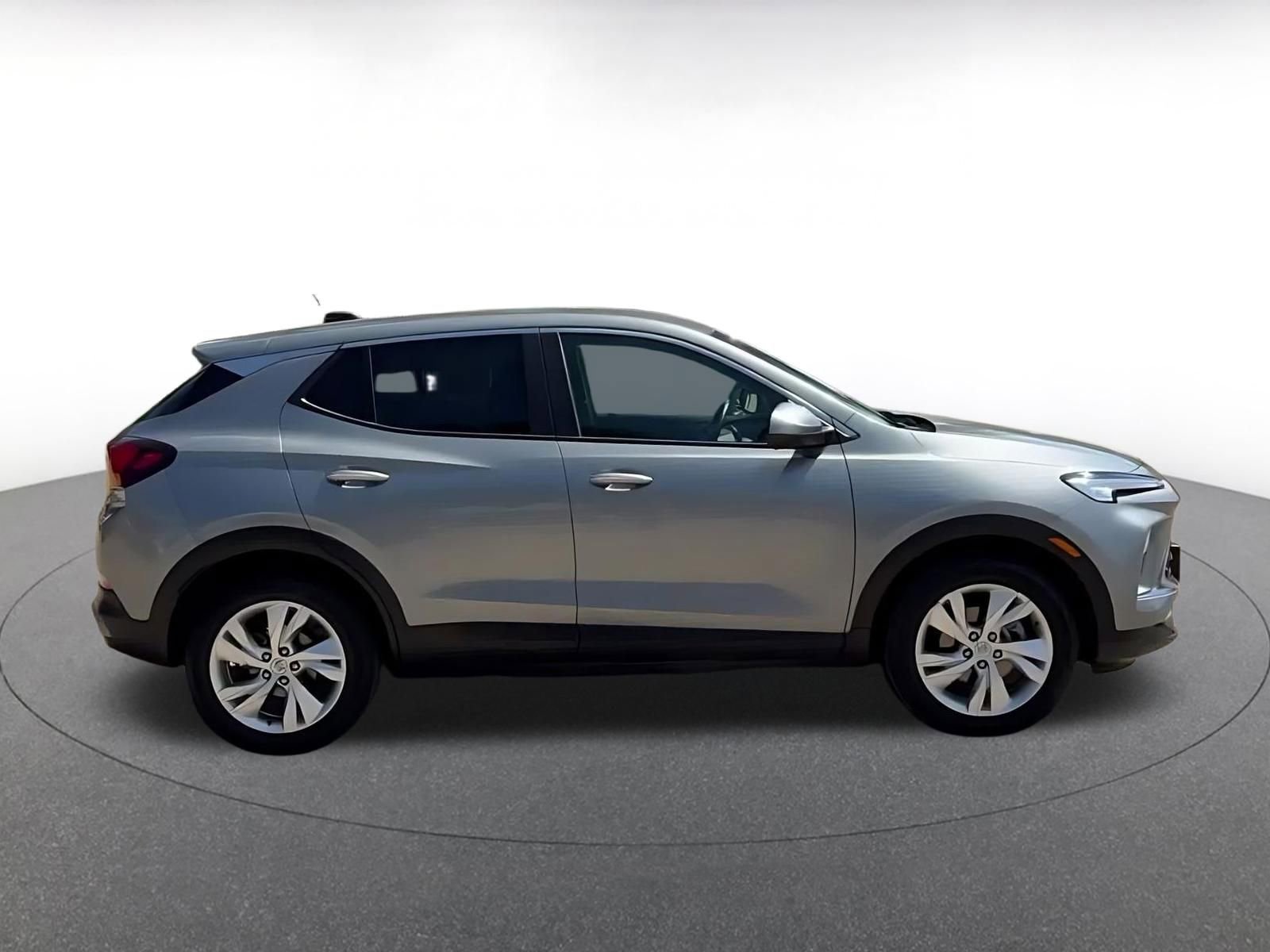 Used 2025 Buick Encore GX Preferred FWD image 16