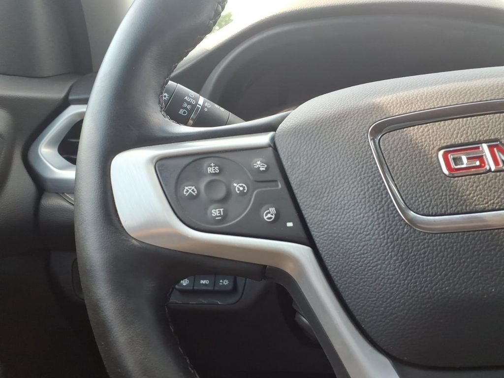 Used 2023 GMC Acadia SLT w/ Technology Package AWD/4WD image 16