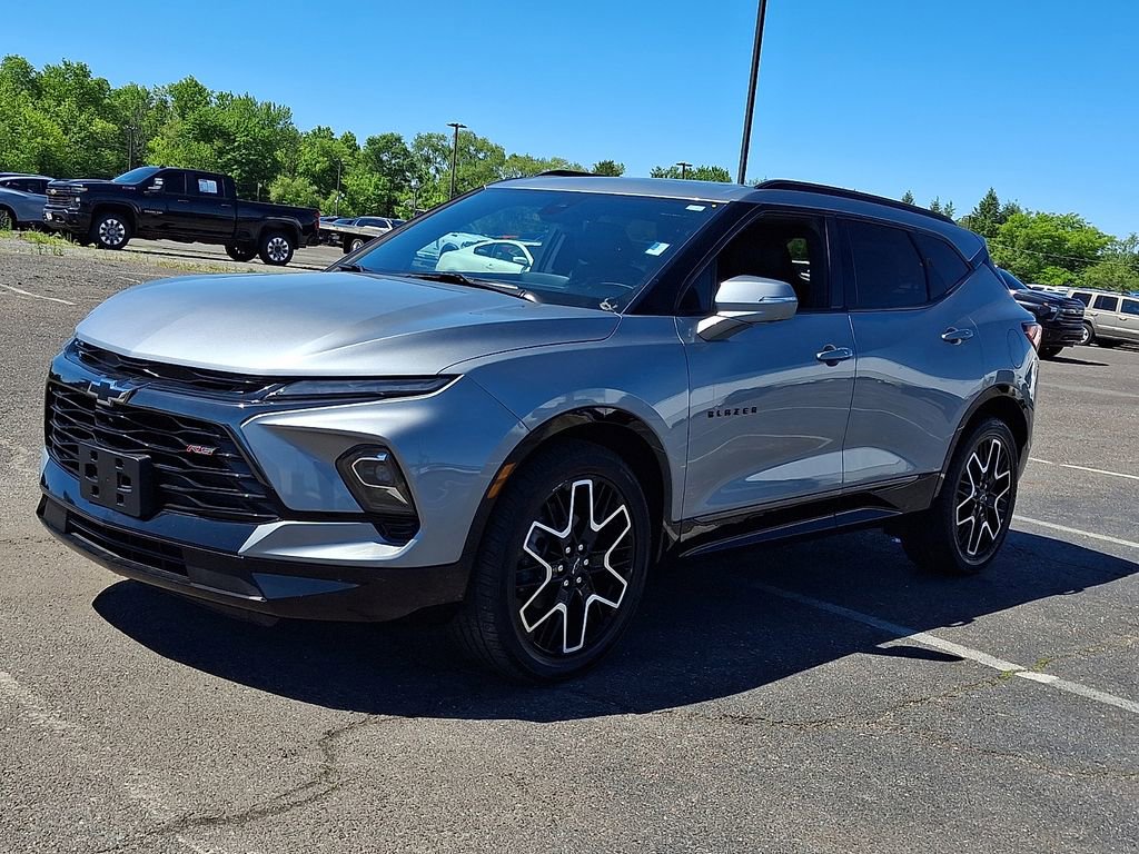 Used 2023 Chevrolet Blazer RS w/ Driver Confidence II Package AWD/4WD image 6