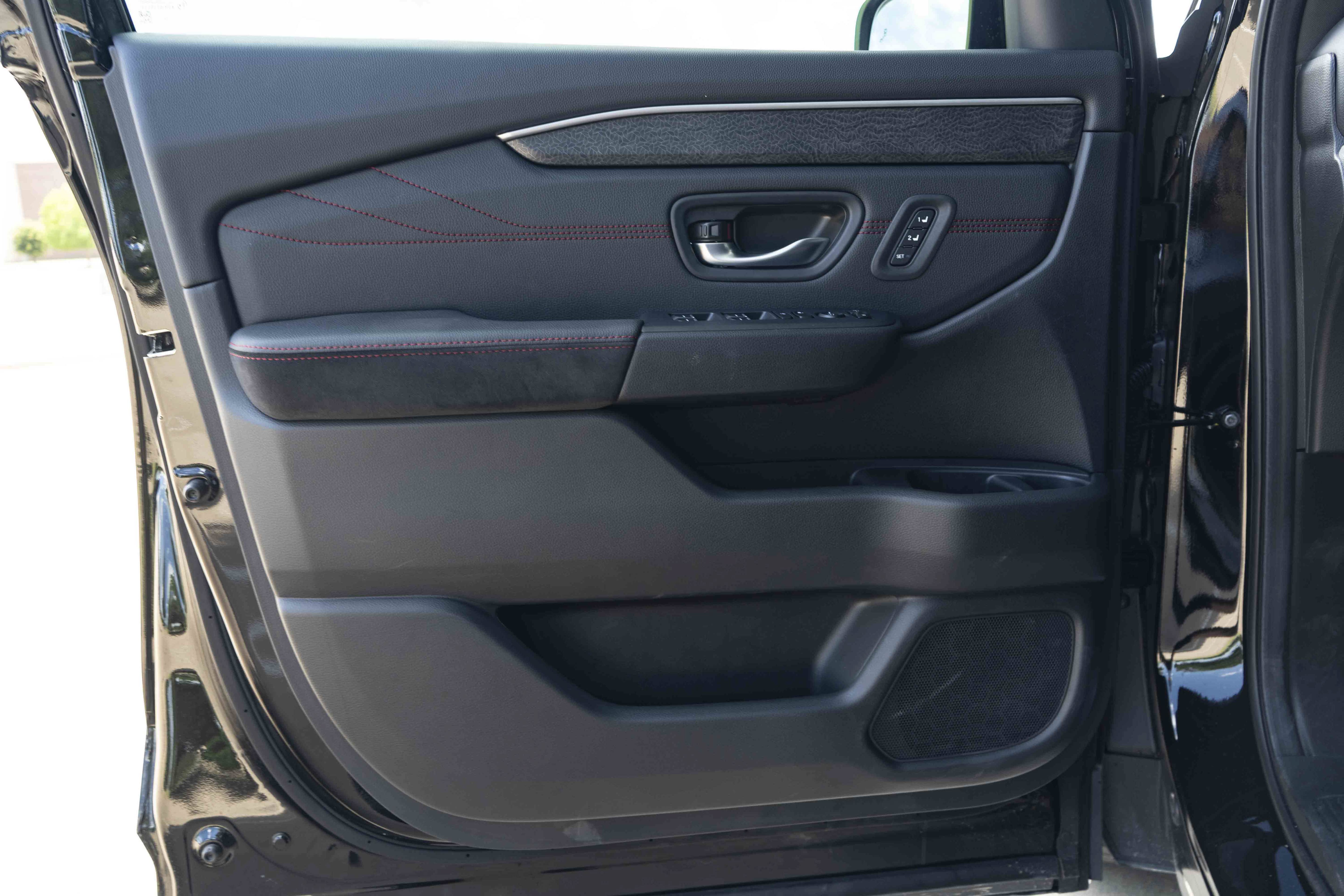 Used 2026 Honda Pilot Black Edition image 37
