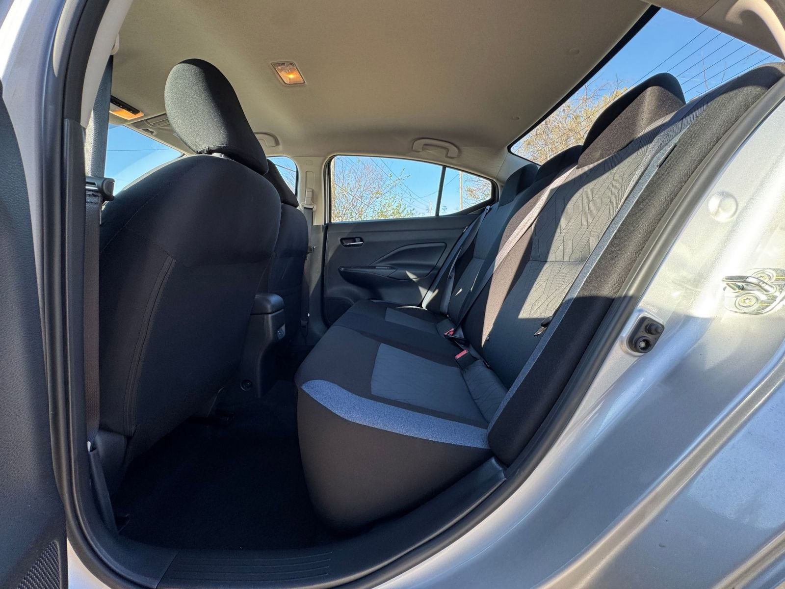 Used 2025 Nissan Versa SV image 22