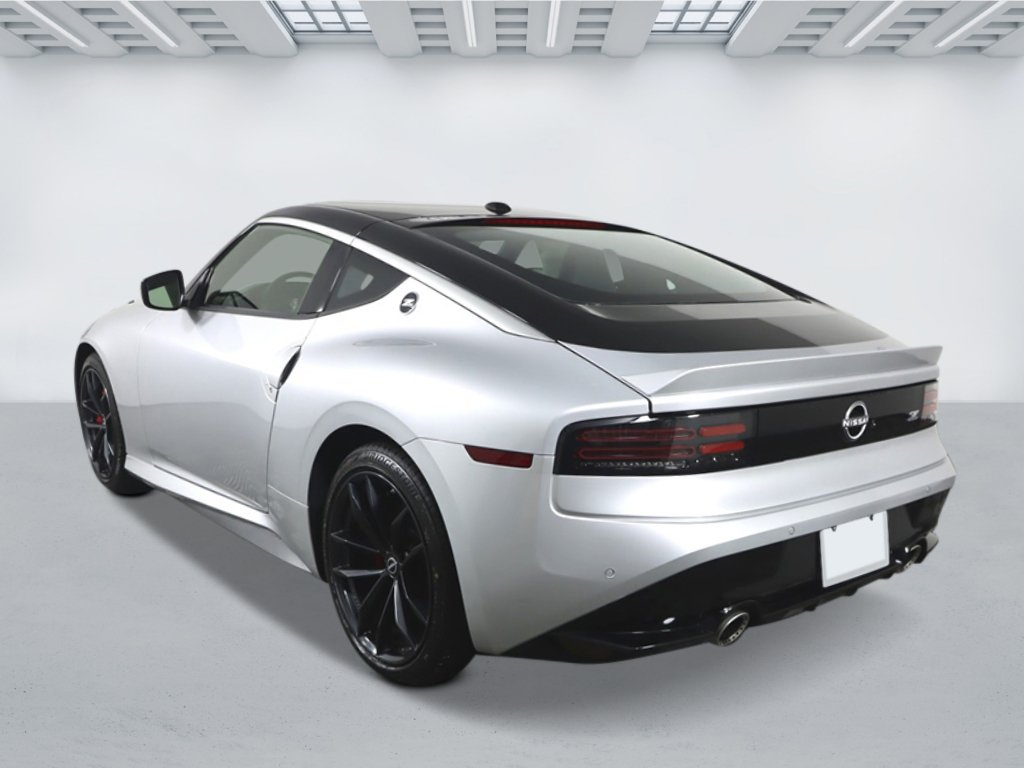 New 2025 Nissan Z Performance w/ Floor Mat Package RWD image 2