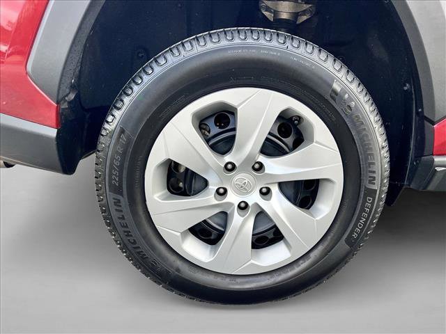 Certified 2021 Toyota RAV4 LE image 26