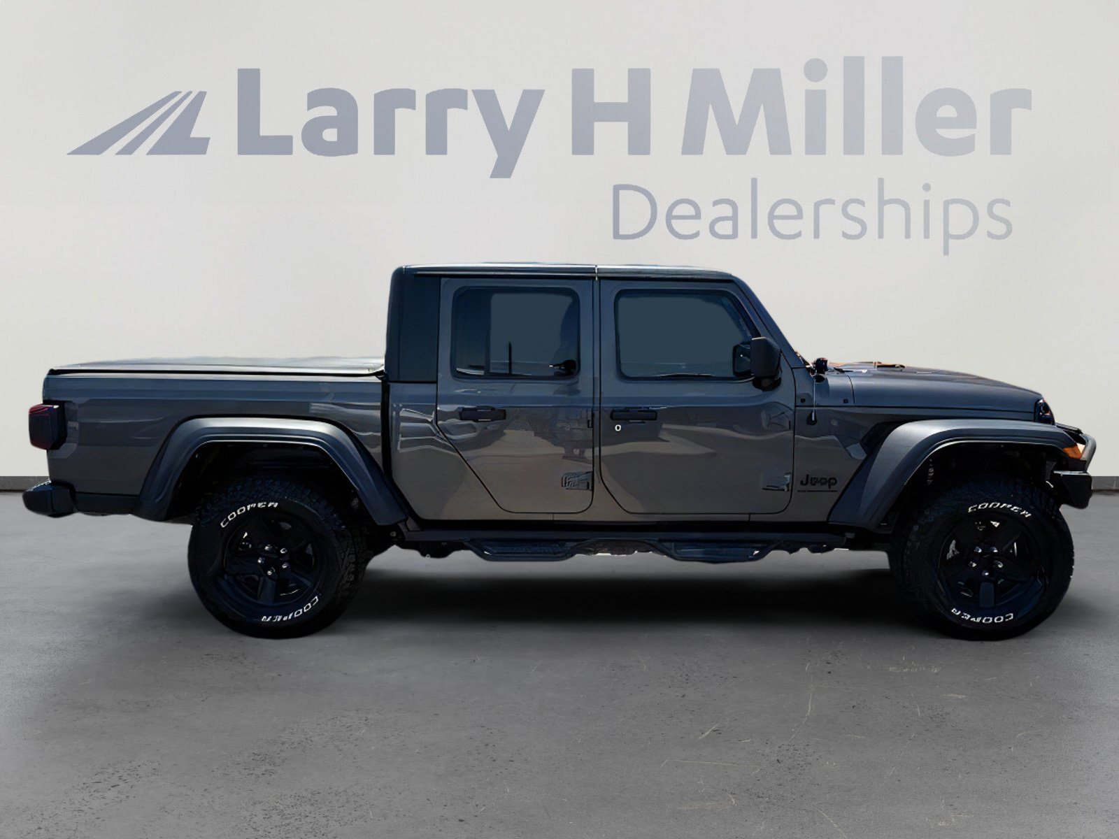 Used 2021 Jeep Gladiator Sport AWD/4WD image 7