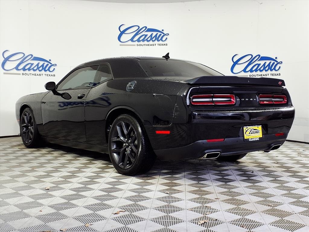 Used 2019 Dodge Challenger GT w/ Blacktop Package image 2