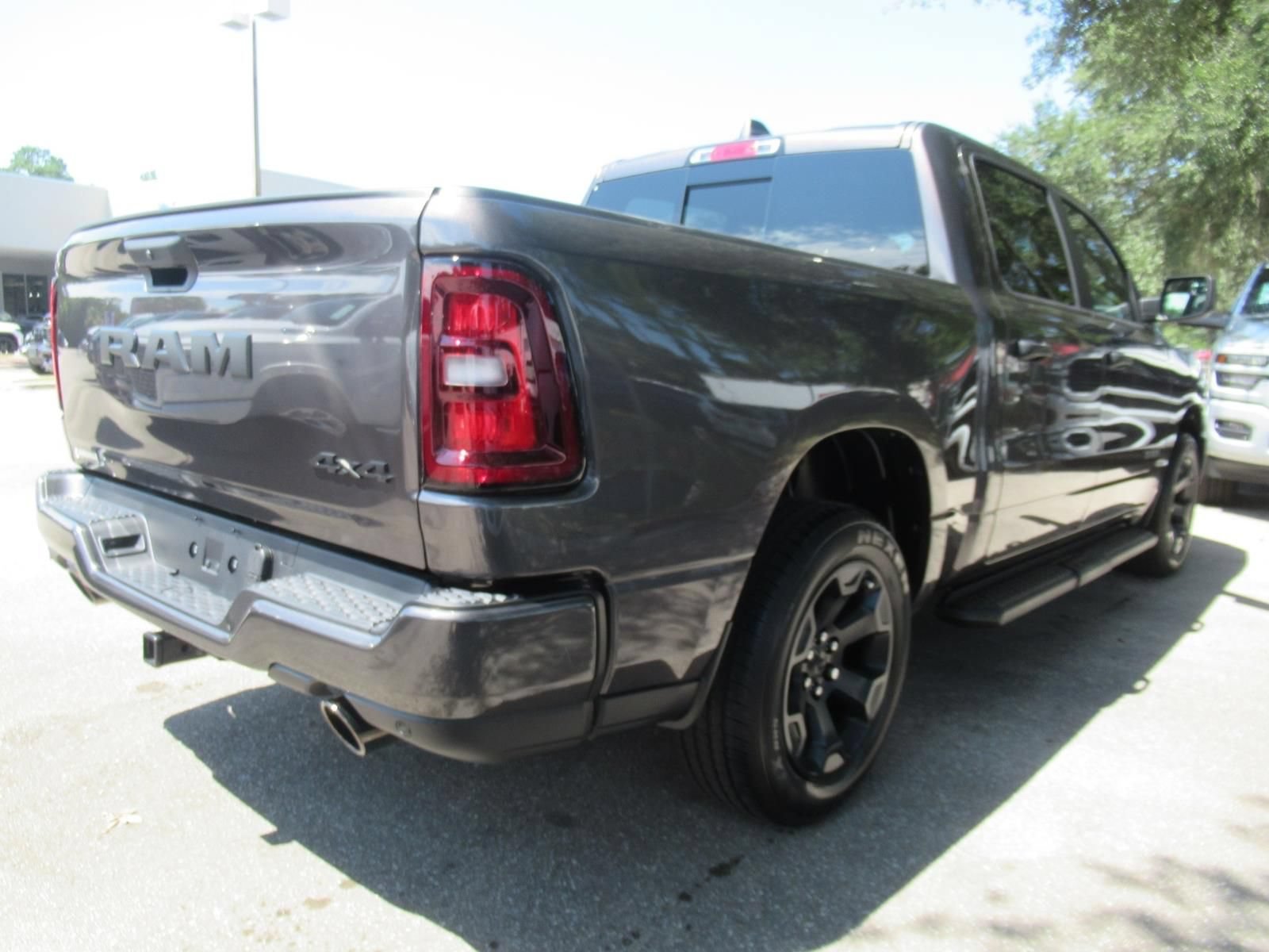 New 2026 RAM 1500 Express AWD/4WD image 7