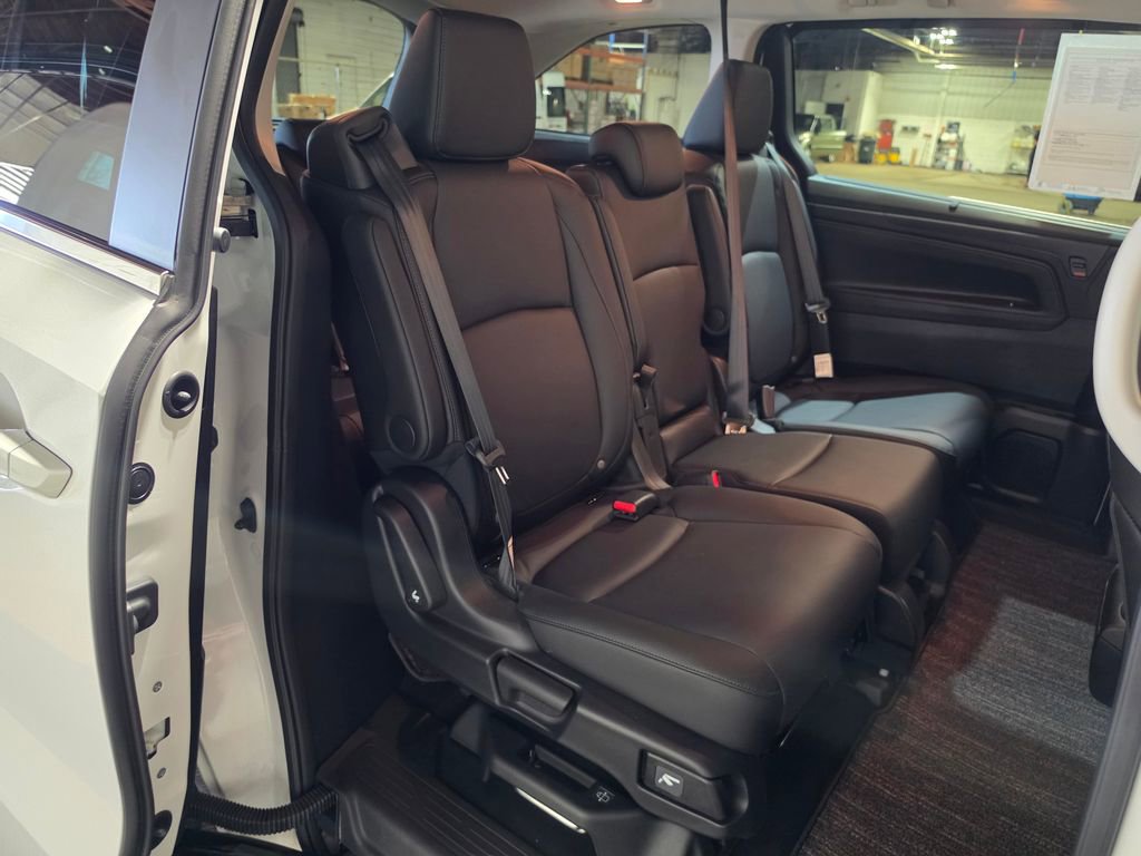 Used 2025 Honda Odyssey EX-L image 27
