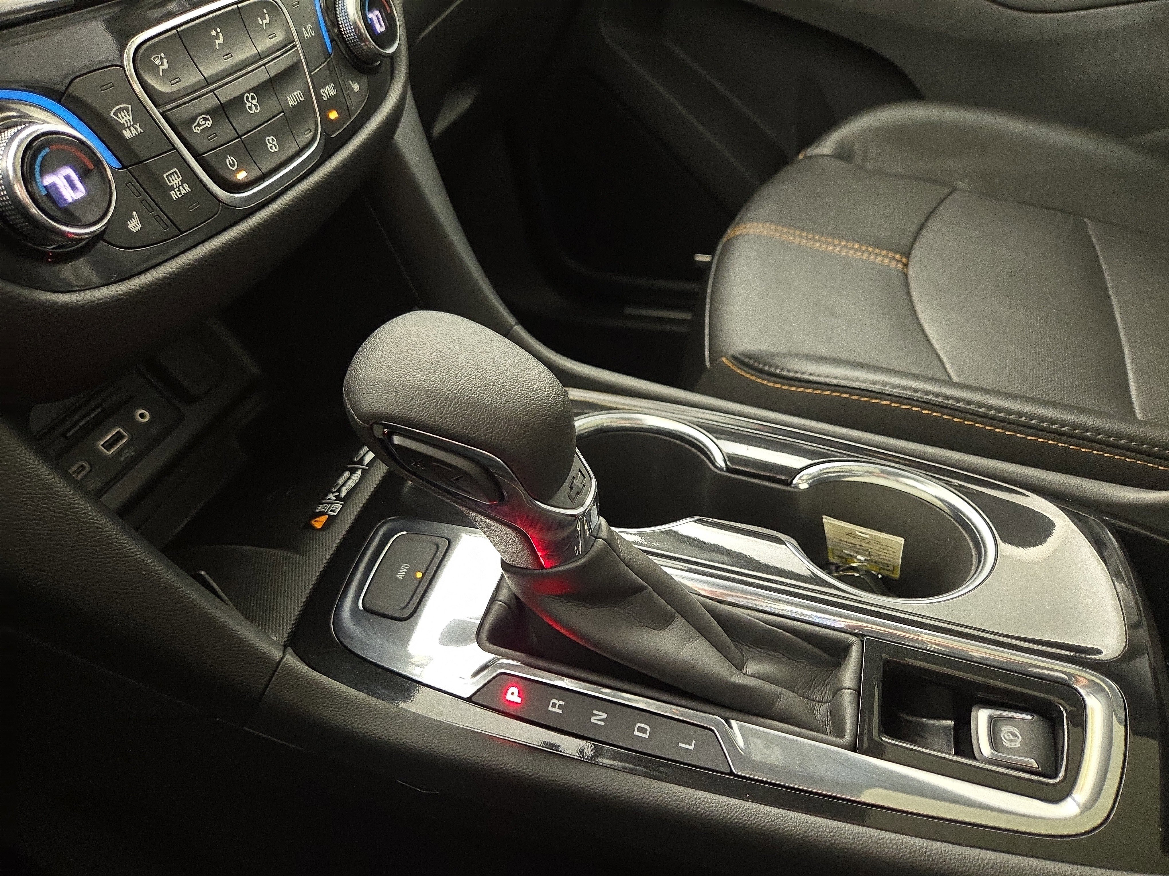 Used 2023 Chevrolet Equinox Premier image 25