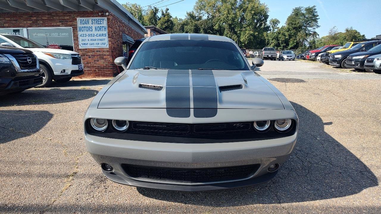 Used 2017 Dodge Challenger R/T Plus RWD image 8