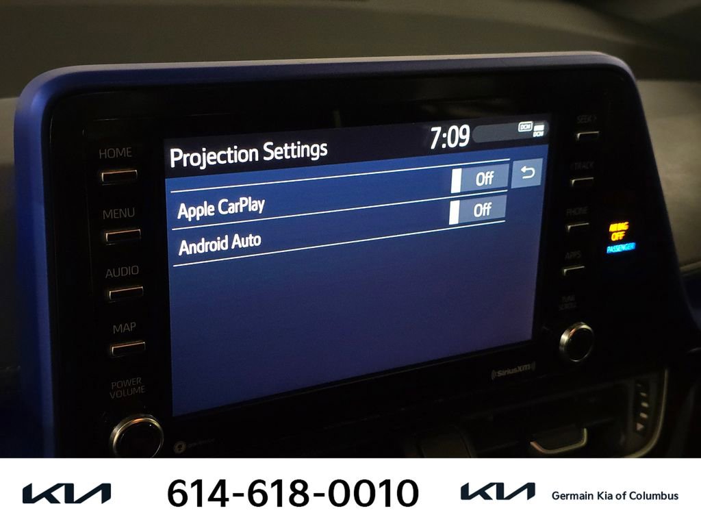 Used 2020 Toyota C-HR XLE image 28