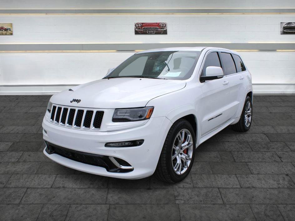Used 2015 Jeep Grand Cherokee SRT w/ Luxury Group II AWD/4WD image 4