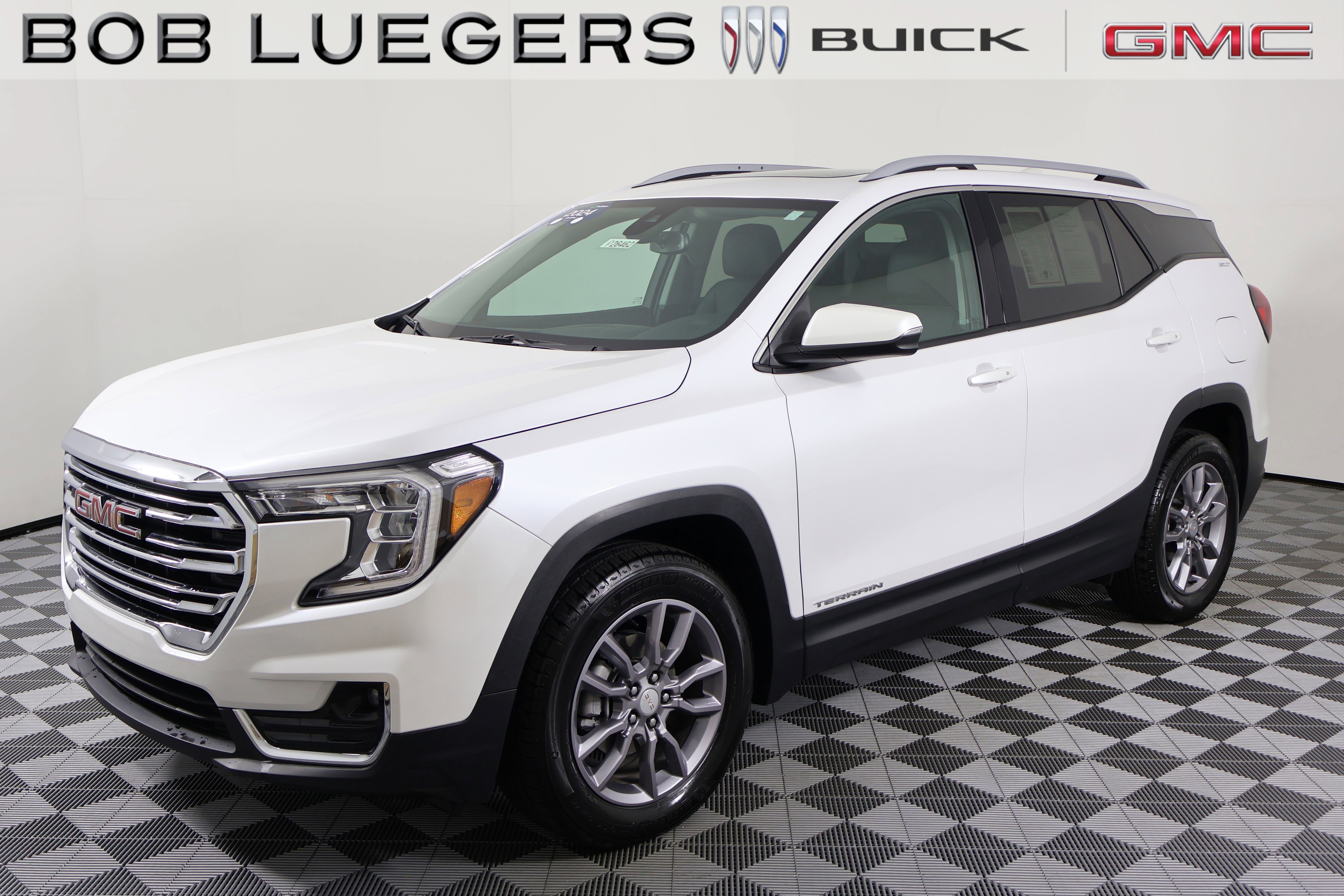Certified 2024 GMC Terrain SLT w/ LPO, Floor Liner Package AWD/4WD image 4