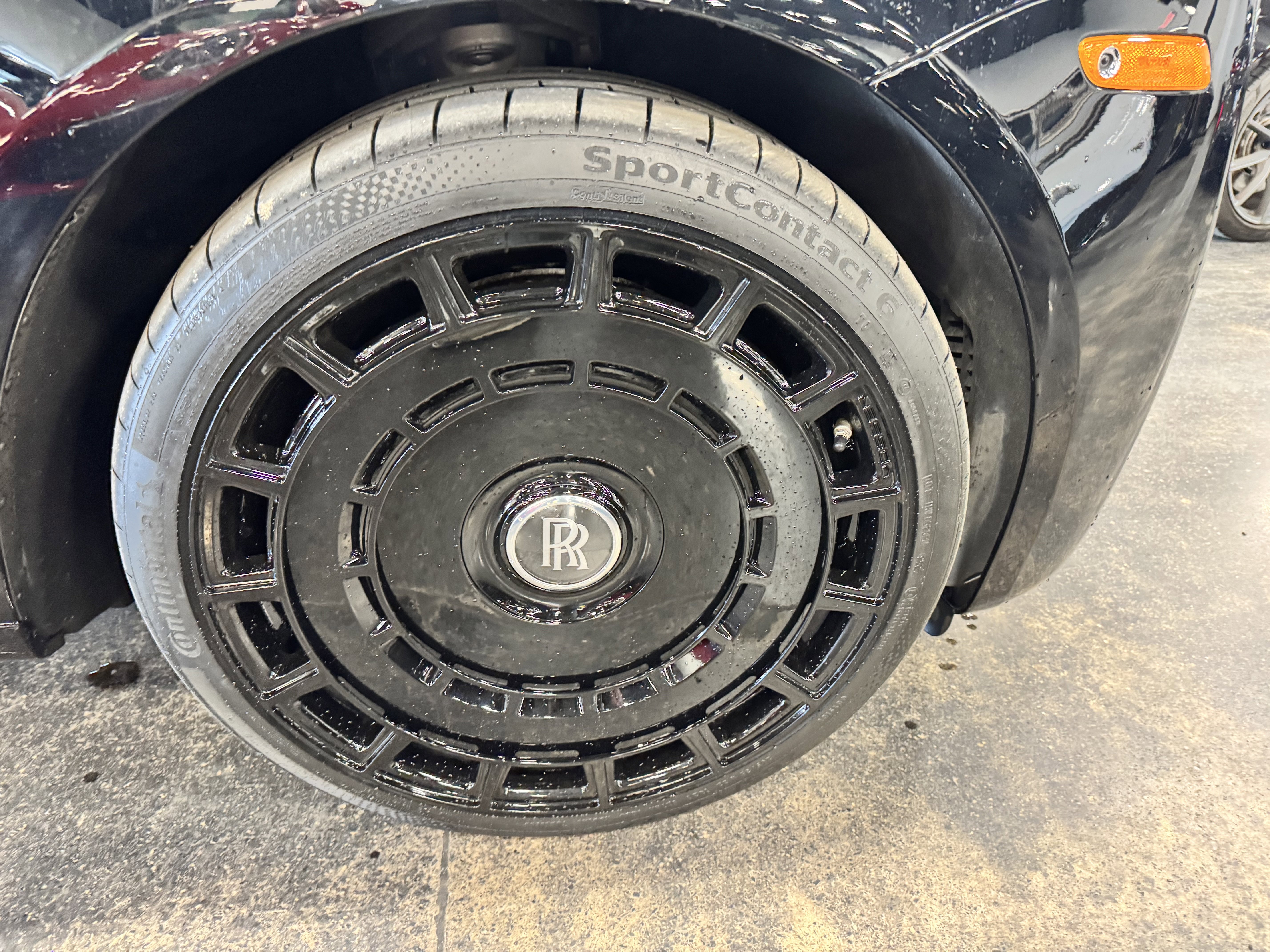 Used 2017 Rolls-Royce Ghost Black Badge image 17