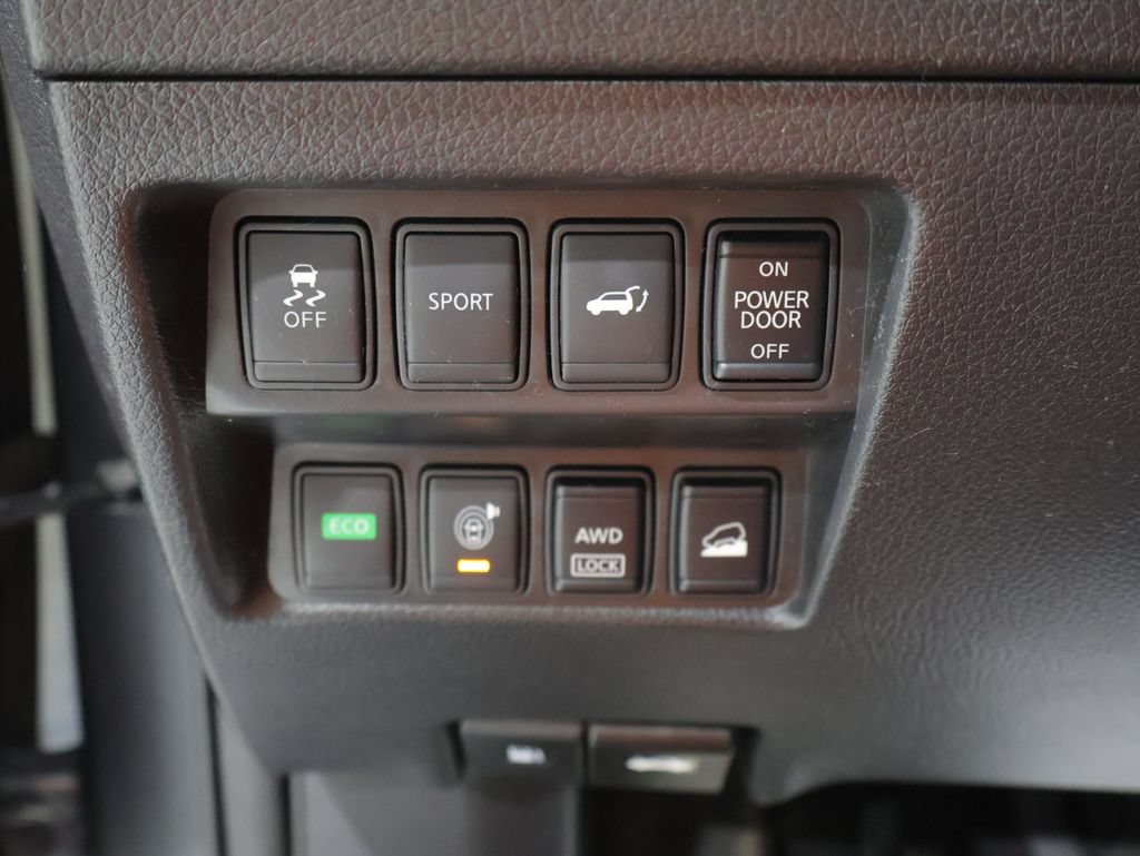 Used 2016 Nissan Rogue SV w/ SV Premium Package AWD/4WD image 35