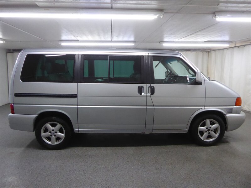 Used 2002 Volkswagen Eurovan MV FWD image 8