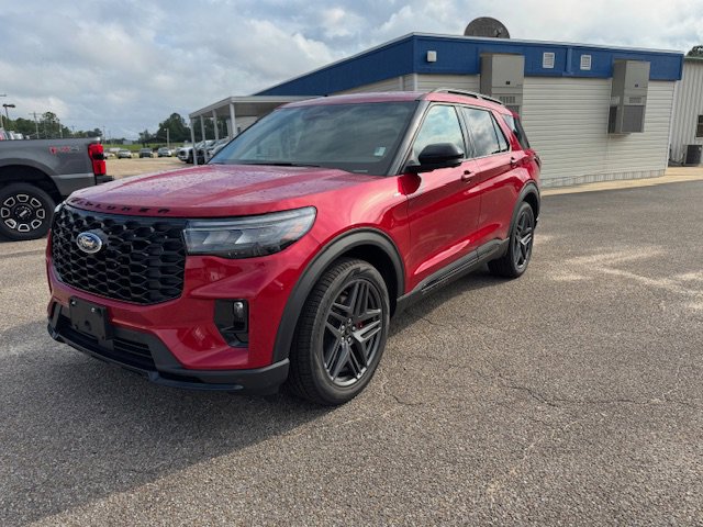 New 2025 Ford Explorer ST-Line image 2