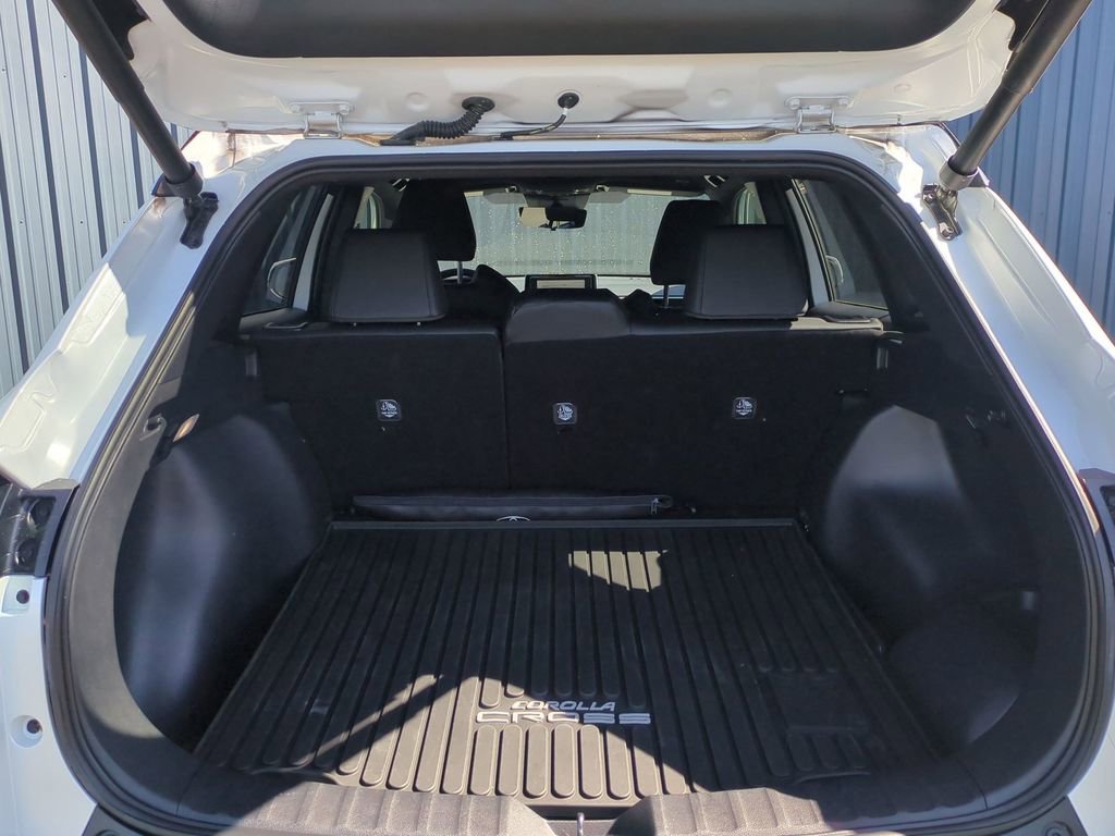 Used 2024 Toyota Corolla Cross XSE w/ Convenience Package image 8