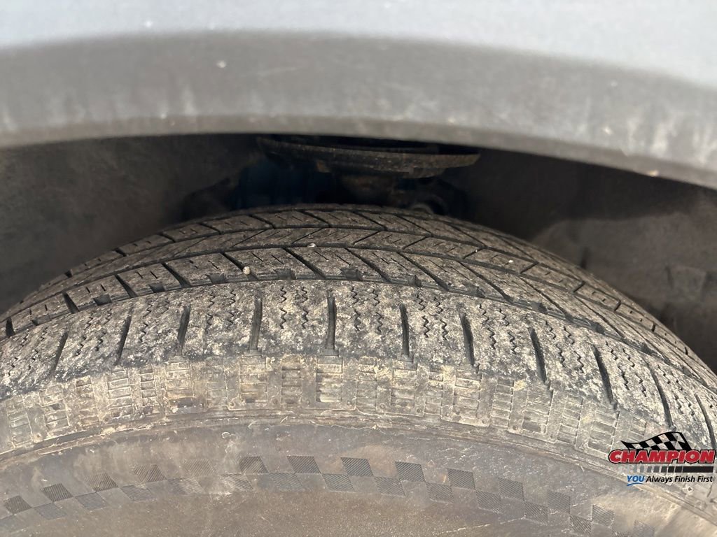 Used 2022 Ford Explorer XLT w/ Equipment Group 202A image 12