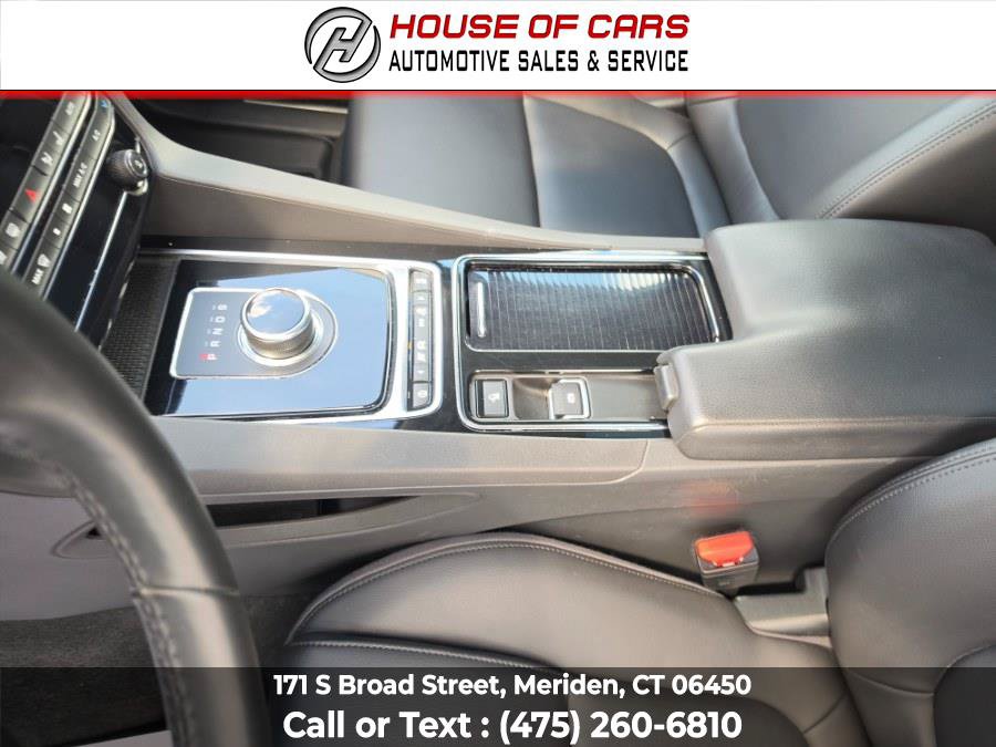 Used 2019 Jaguar F-PACE Premium AWD/4WD image 36