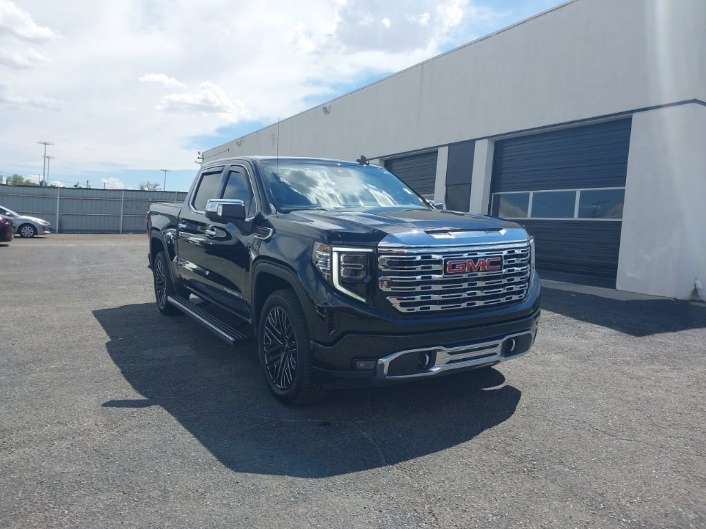 Used 2023 GMC Sierra 1500 Denali AWD/4WD image 1