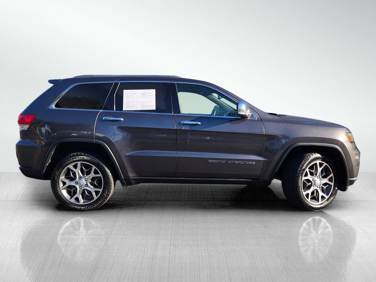 Used 2019 Jeep Grand Cherokee Limited w/ Luxury Group II AWD/4WD image 3