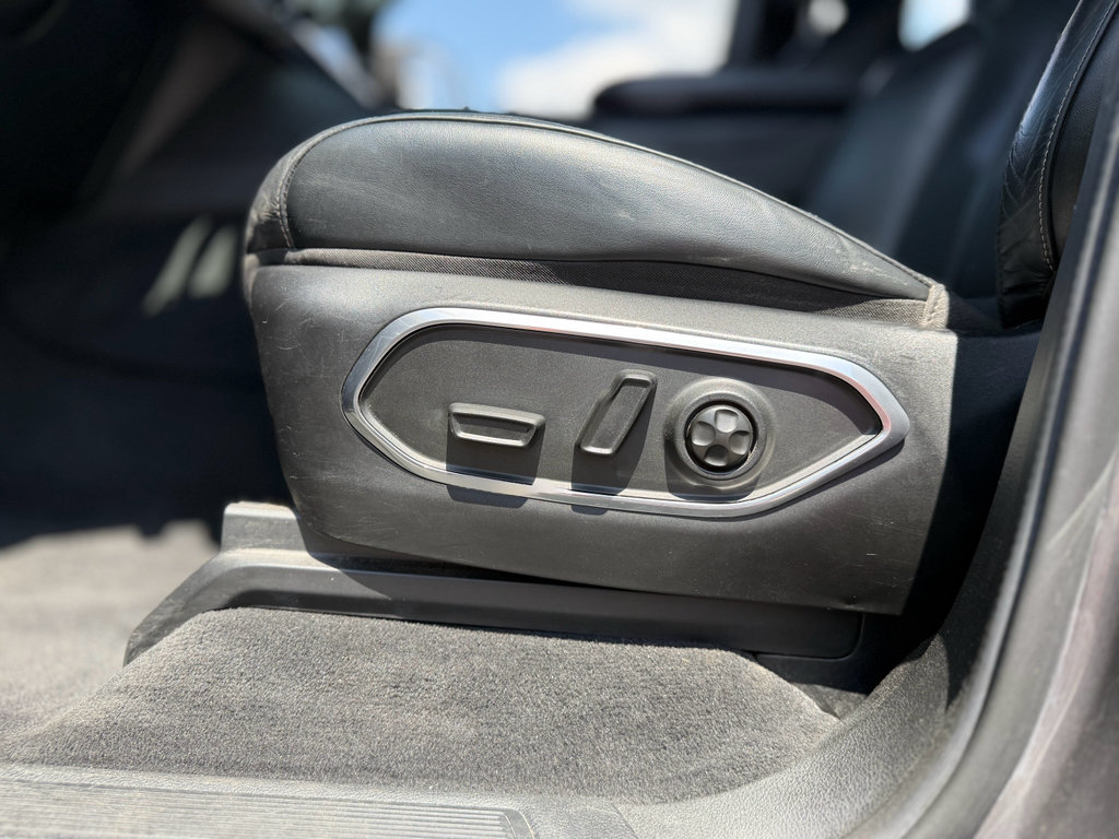 Used 2022 Jeep Wagoneer Series III w/ Flexible Seating Group RWD image 23