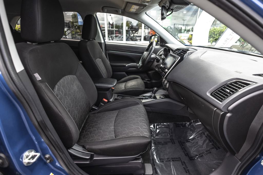 Used 2020 Mitsubishi Outlander Sport SE AWD/4WD image 28