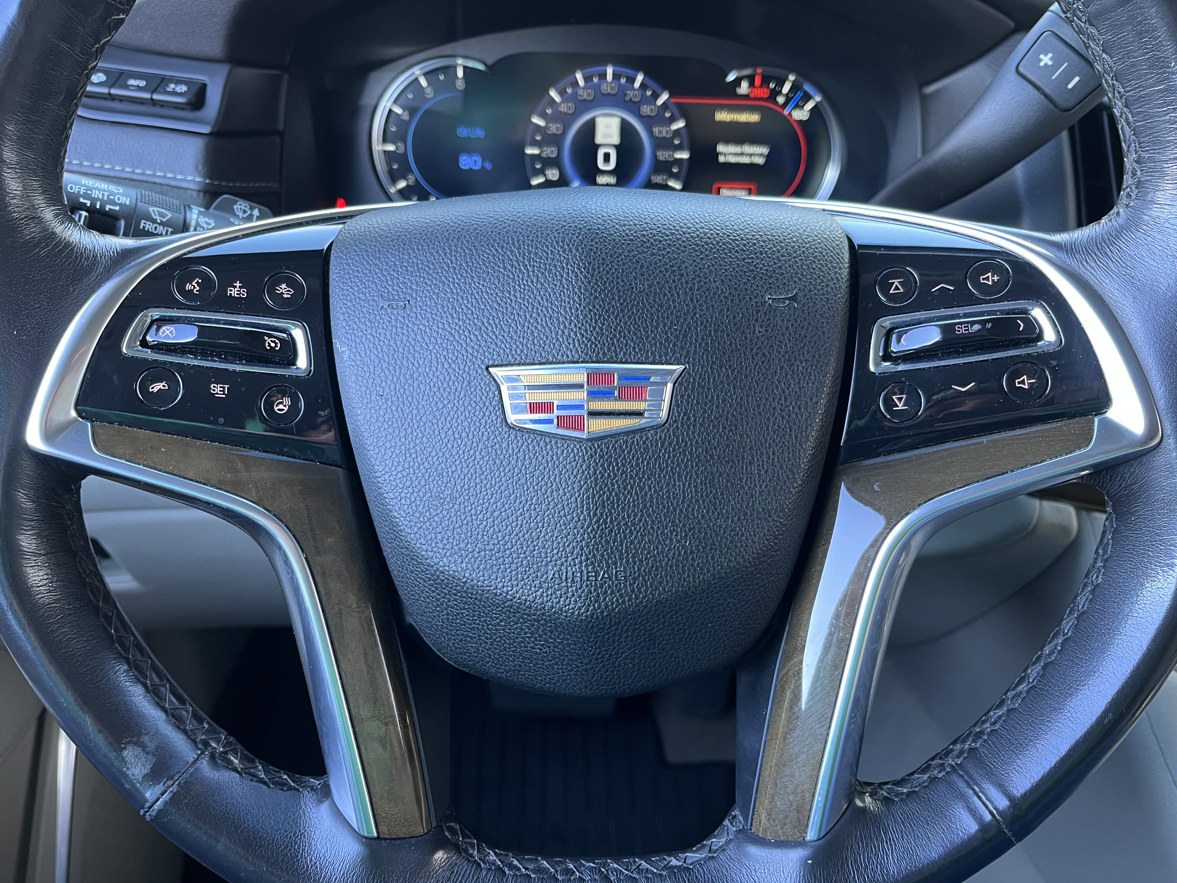 Used 2019 Cadillac Escalade Premium Luxury image 23